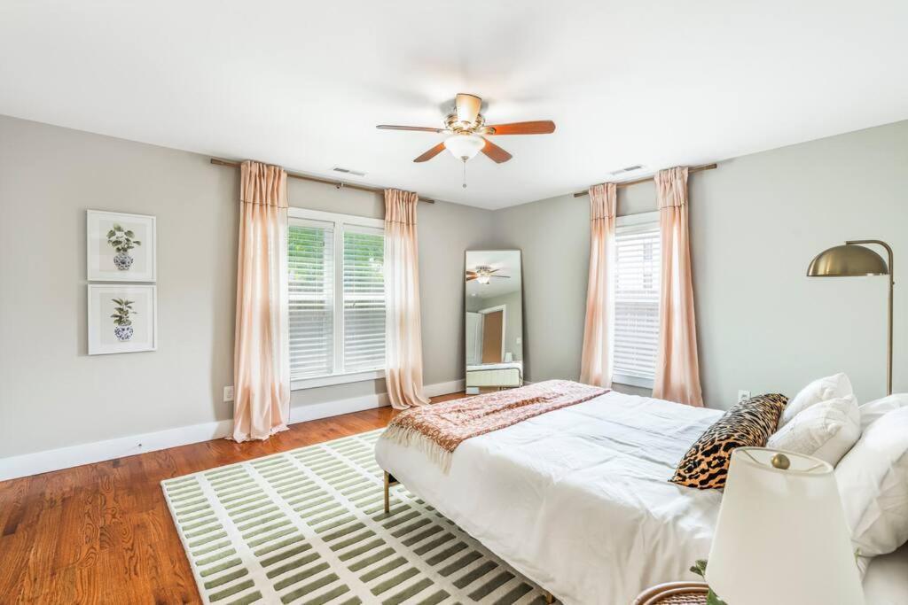 Villa Bright + New - Fire Pit - Hammock - 3 Bd Raleigh Exterior foto