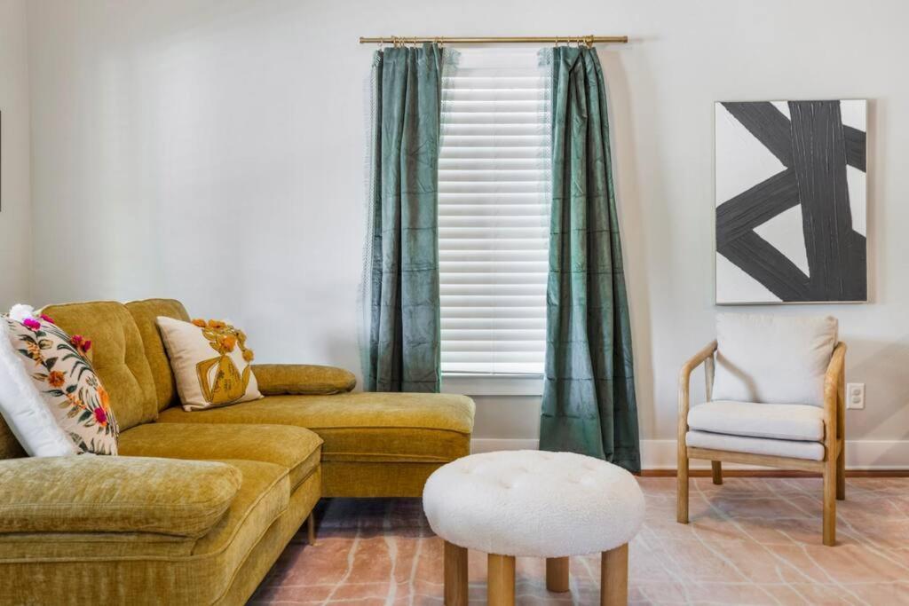 Villa Bright + New - Fire Pit - Hammock - 3 Bd Raleigh Exterior foto